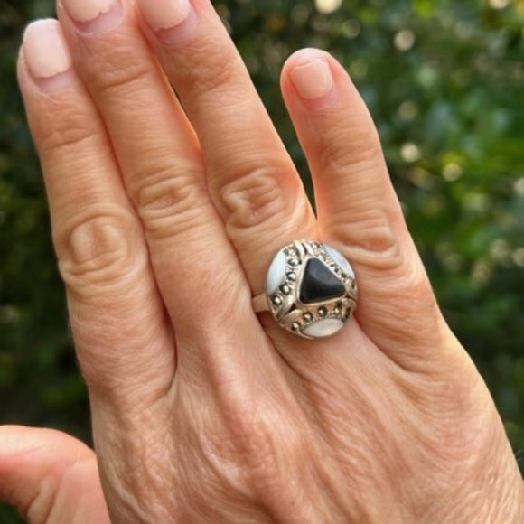 VTG 925 Silver MOP Marcasite Black Onyx RING